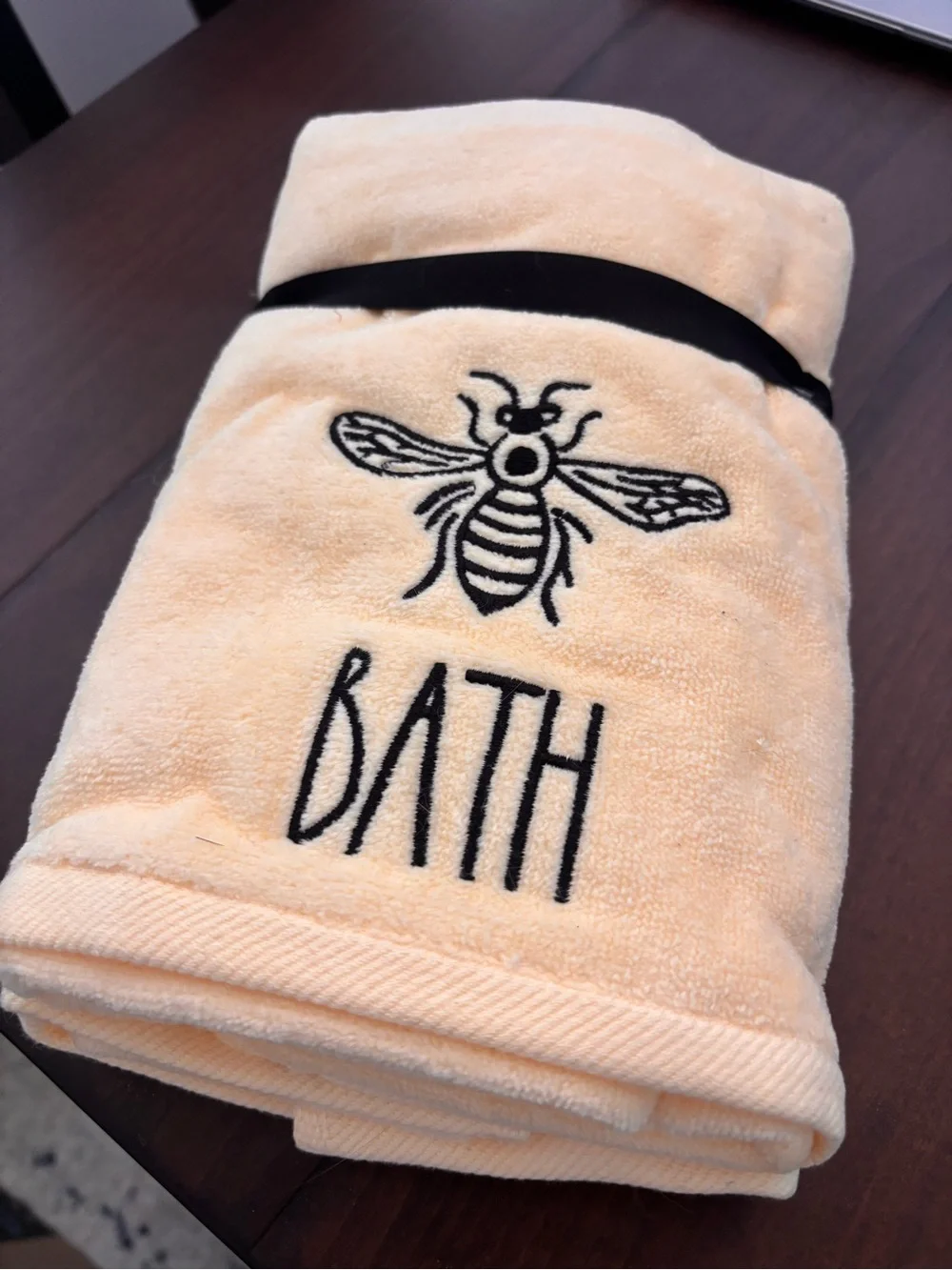 Rae Dunn Bee Hand Towel & washcloth set